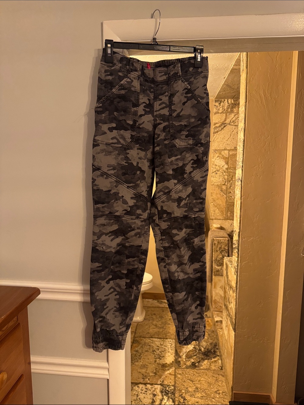 SPANX Women's Gray Camouflage Jogger Pants